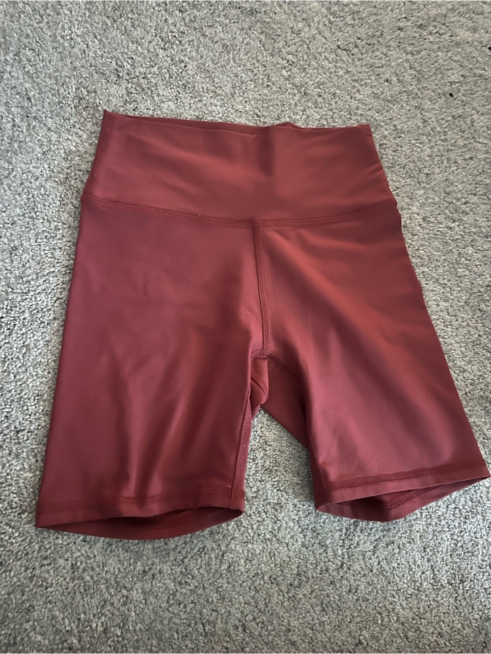 Skatie High-Waist Bike Shorts in Burgundy